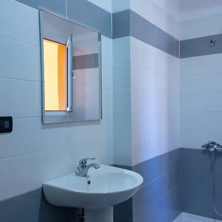 Fiore Apartament *